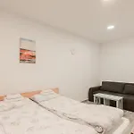 Chikma Rooms